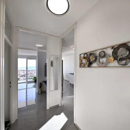 Loro 1 * Zadar