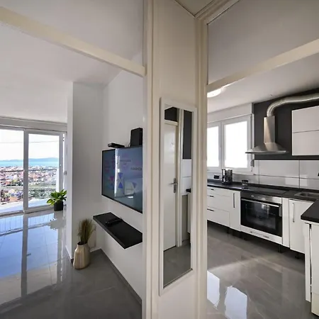 Loro 1 Apartment Zadar