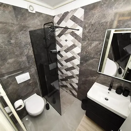 Loro 1 Apartment *