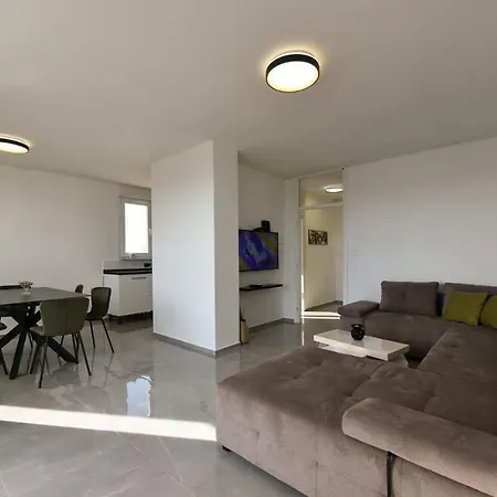 Loro 1 Apartment Zadar