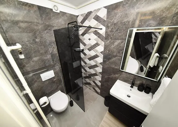 Loro 1 Apartament *