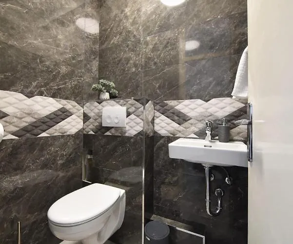 Apartament Loro 1 *