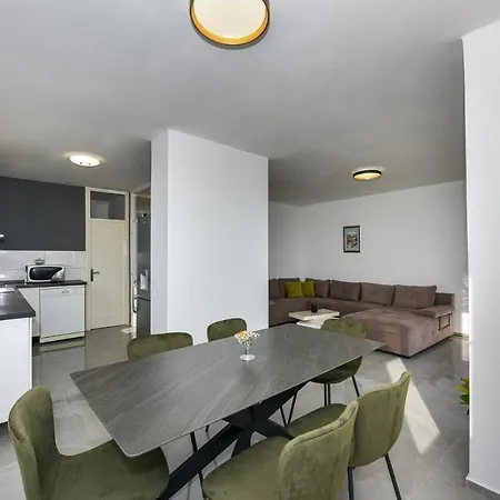 Apartamento Loro 1 *